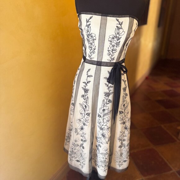 NWOT! Y2K BCBG Max Azria Strapless Embroidered Tulle Midi Dress Wedding - Size 2 - Picture 1 of 11